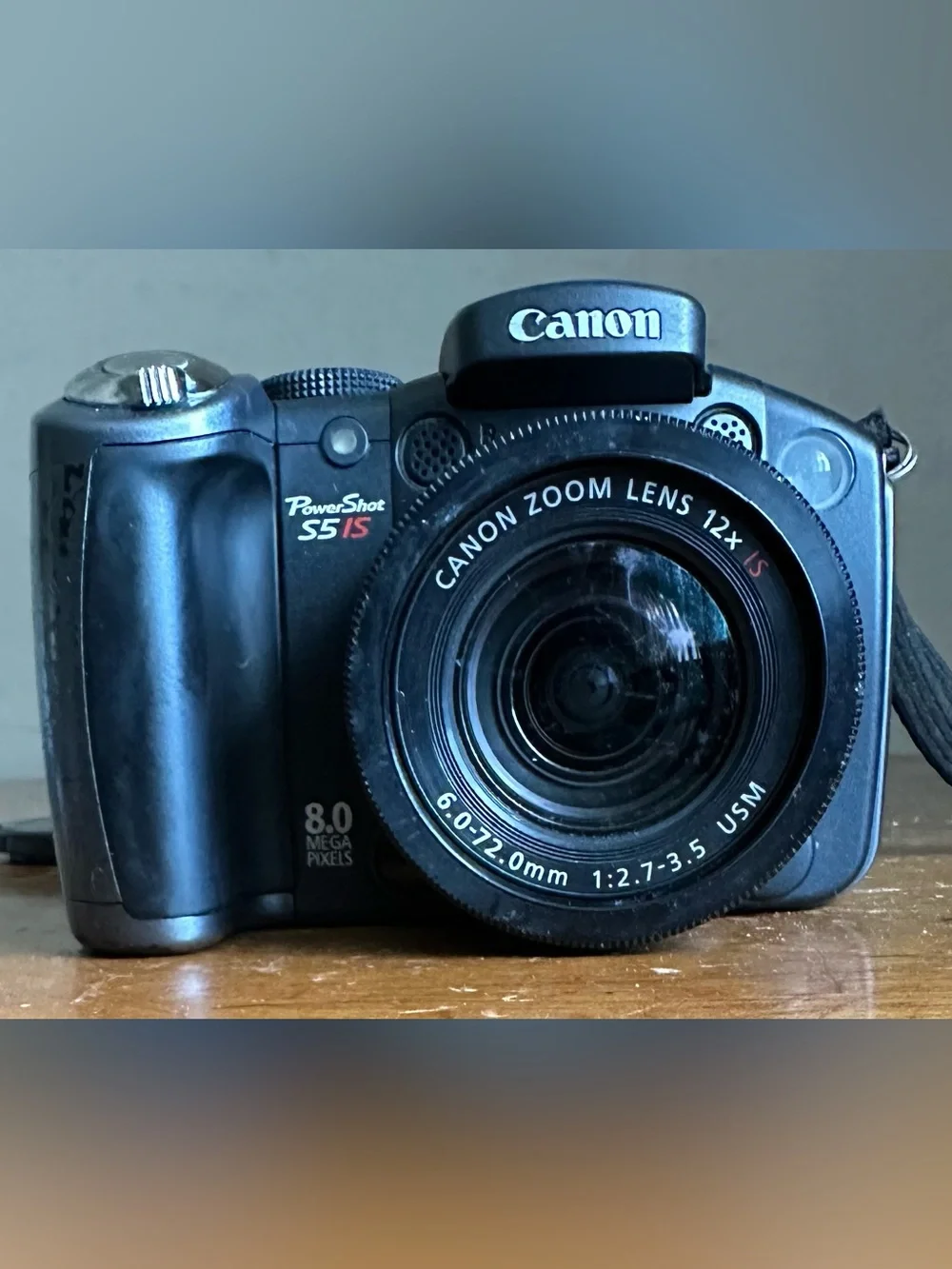 Canon PowerShot S5 IS 8MP 12x Optical Zoom Digital Camera FOR PARTS/REPAIR